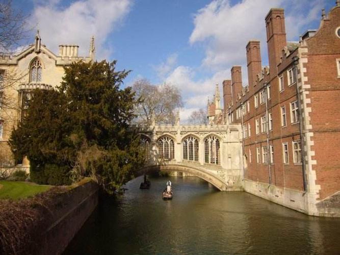 去英国剑桥大学留学都有哪些要求 英国剑桥大学留学学费